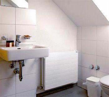 Swiss Star Guesthouse District 4 - Contactless Self Check-In Zurique Exterior foto
