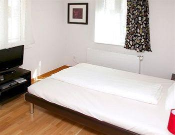 Swiss Star Guesthouse District 4 - Contactless Self Check-In Zurique Exterior foto